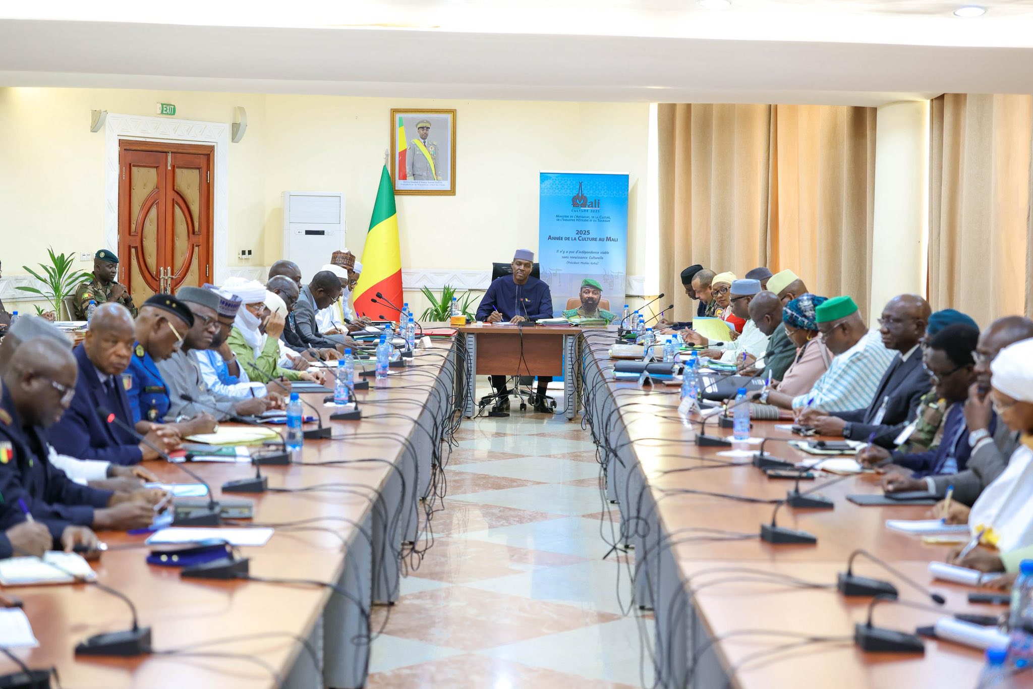 Crise Carburant : le Comité de Crise constate un succès du protocole d’accord et vise la suppression des réseaux parallèles