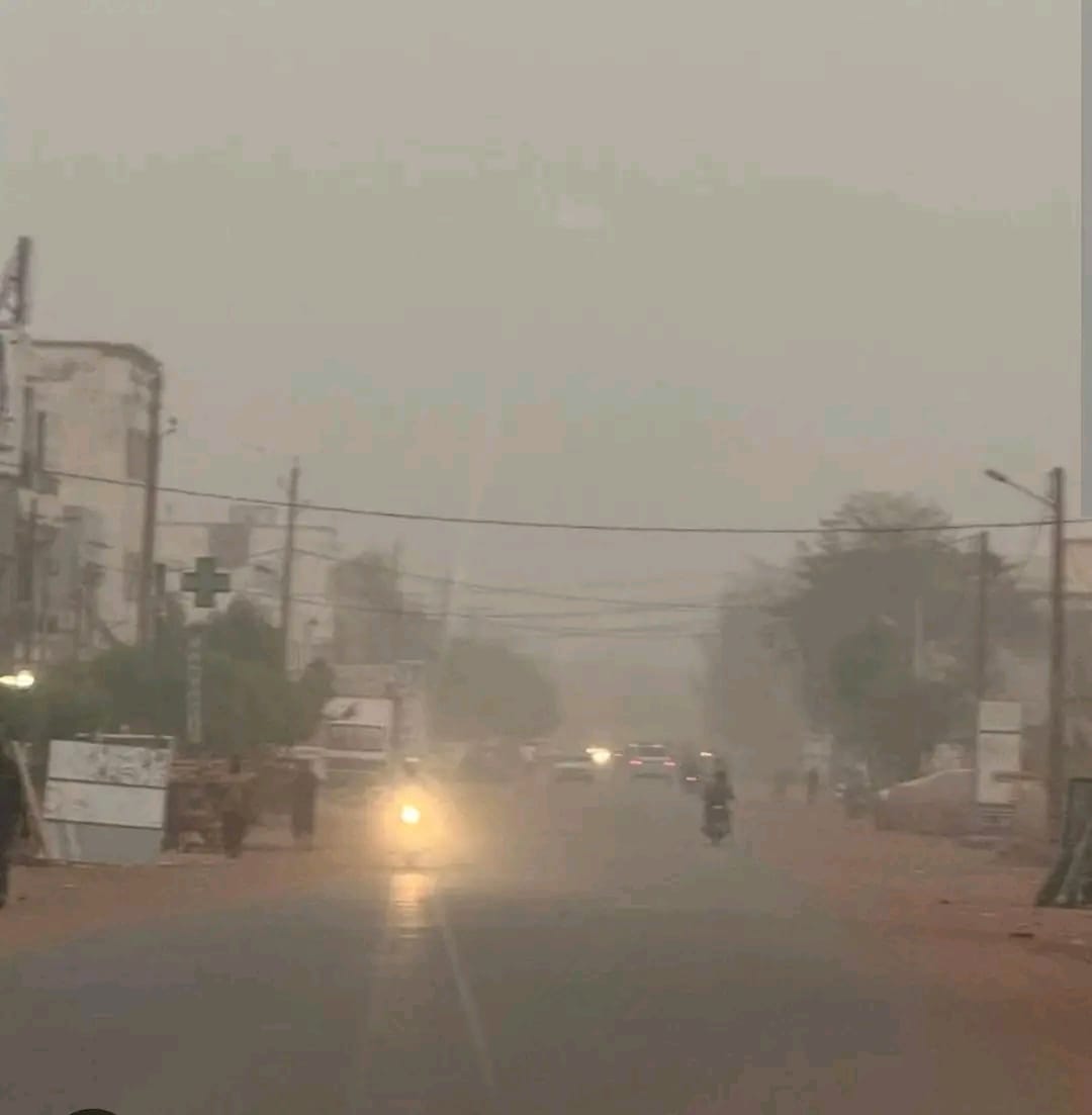 Bamako sous un épais brouillard de poussière : causes, risques et recommandations